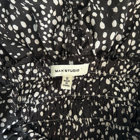 S/M Light Weight Romper with Ruched Waist and Print - Picture 1 of 5